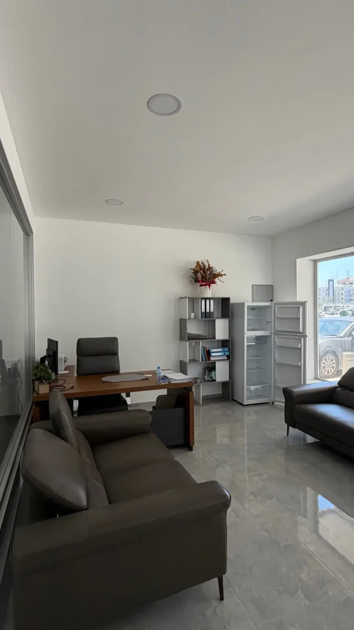 Office 100 m² for rent in Larnaca, Larnaka - Sotiros