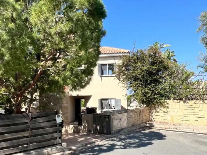 Detached house for rent 190 m² in Limassol, Agios Tychon