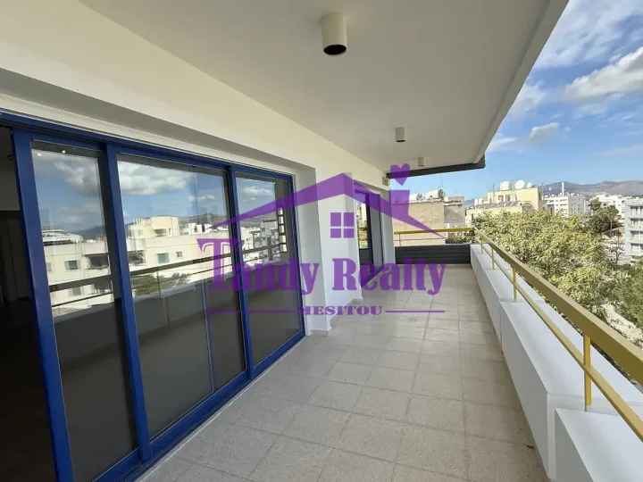 4-bedroom apartments for rent 207 m² in Nicosia, Nicosia - Lykabittos
