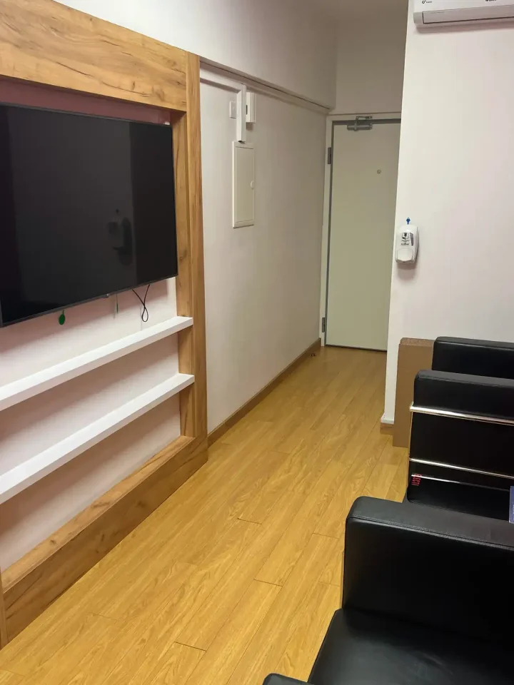 Office 100 m² for rent in Limassol, Limassol - Agia Triada