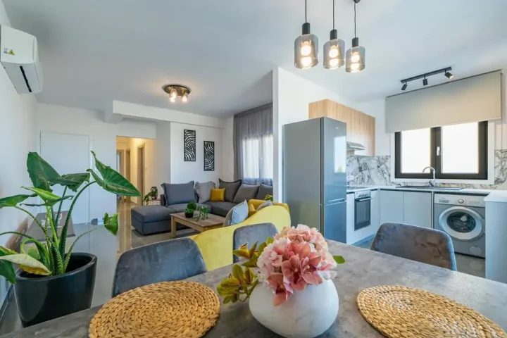 2-bedroom apartments for rent 80 m² in Larnaca, Larnaka - Finikoudes