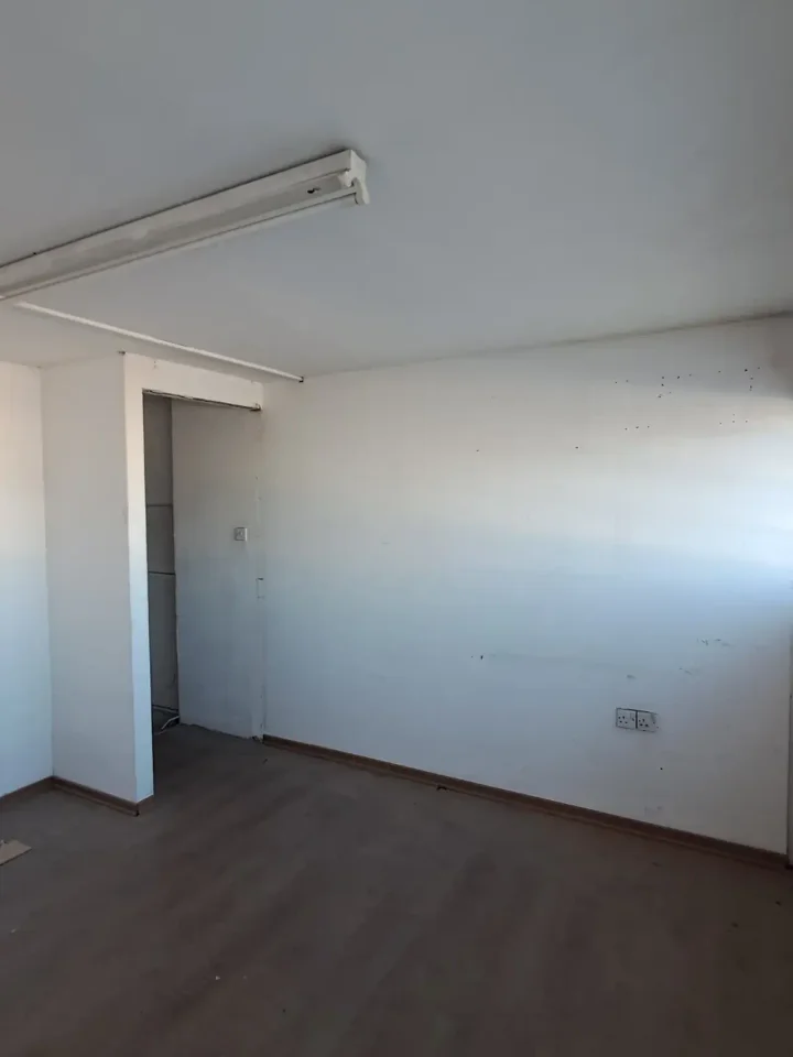 Warehouse 132 m² for rent in Nicosia, Nicosia - Kaimakli