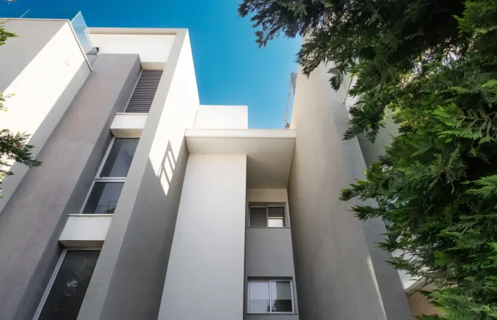 2-bedroom apartments for rent 110 m² in Limassol, Germasogeia Tourist Area