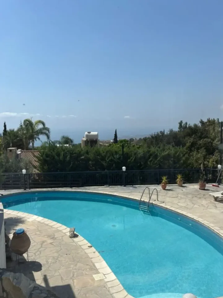 Отдельный дом в аренду  в Paphos, Tala