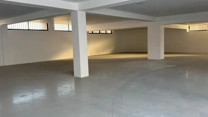Office 640 m² for rent in Limassol, Agios Athanasios