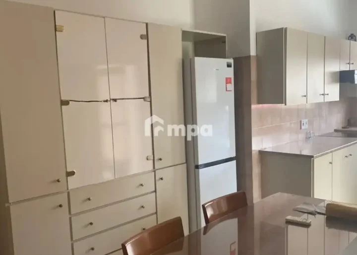 Office 119 m² for rent in Nicosia, Palouriotissa