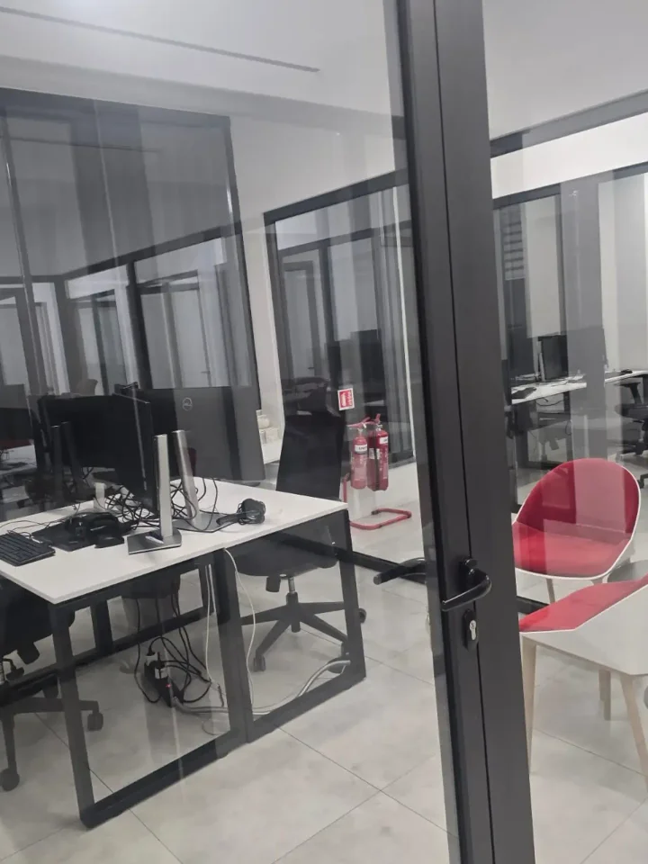 Office 500 m² for rent in Limassol, Limassol - Agios Nicolaos