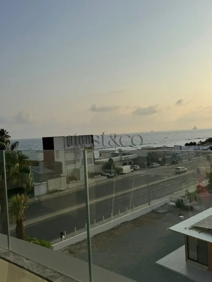 3-bedroom apartments for rent 110 m² in Limassol, Mouttagiaka Tourist Area