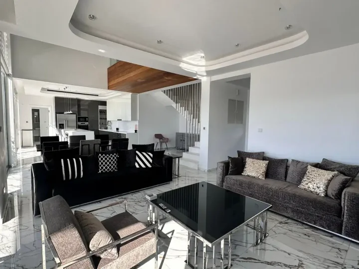 Villa for rent 350 m² in Paphos, Pegeia