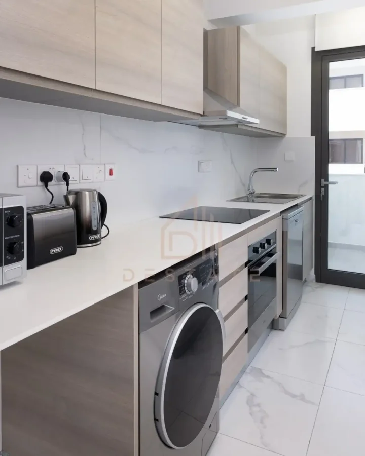 2-bedroom apartments for rent 90 m² in Larnaca, Larnaka - Finikoudes