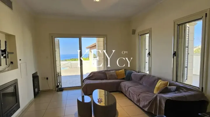 Detached house for rent 355 m² in Paphos, Pegeia