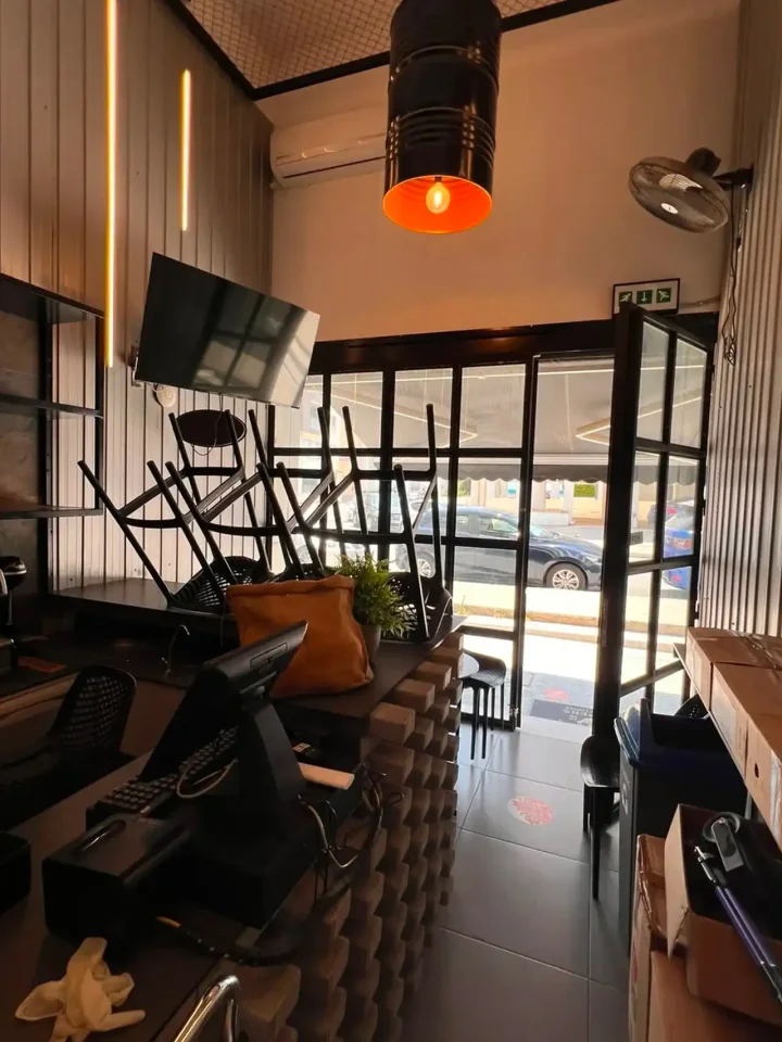 Trading area 70 m² for rent in Larnaca, Larnaka - Finikoudes
