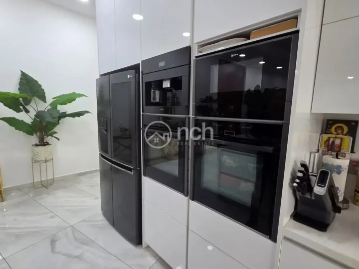 Villa for rent 1350 m² in Limassol, Parekklisia