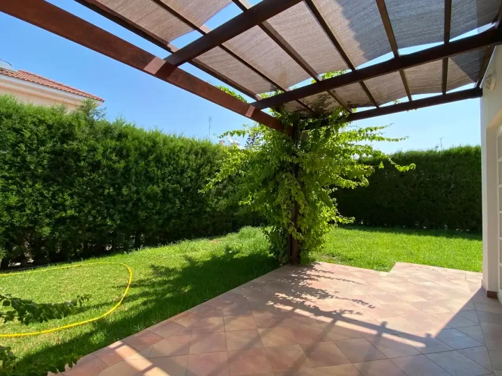 Отдельный дом в аренду 240 м² в Nicosia, Strovolos - Dasoupolis
