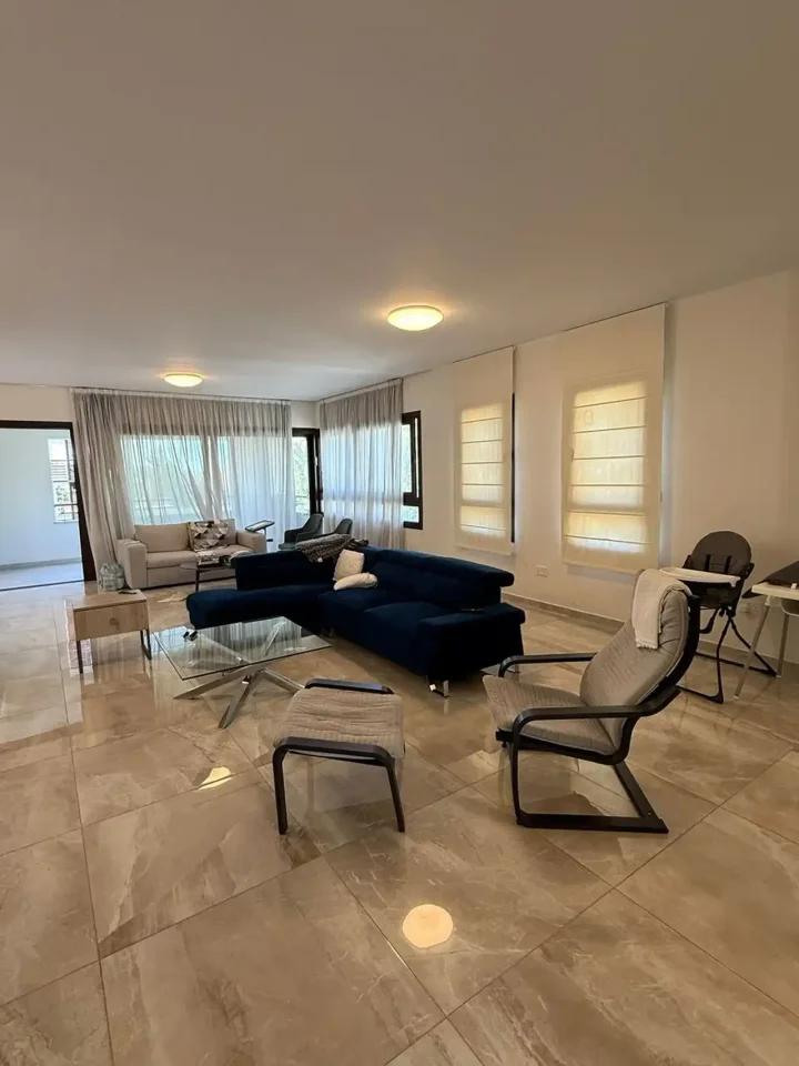 3-bedroom apartments for rent 160 m² in Limassol, Mouttagiaka Tourist Area