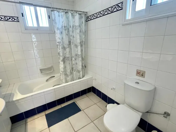 Villa for rent 258 m² in Paphos, Chlorakas