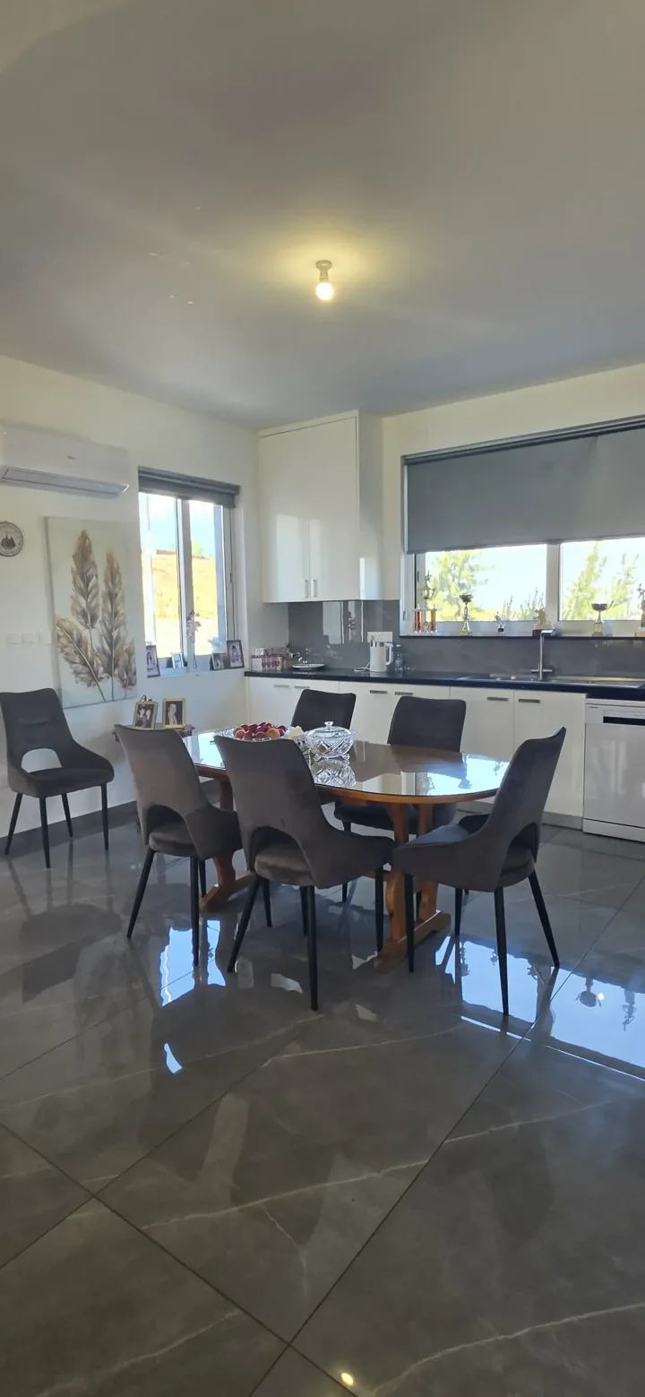 3-bedroom semi-detached house for rent 170 m² in Nicosia, Lakatameia - Archangelos-Anthoupoli