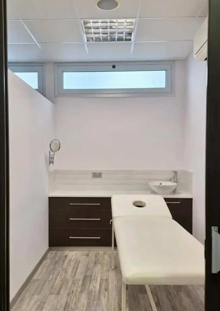 Trading area 72 m² for rent in Limassol, Limassol - Kapsalos