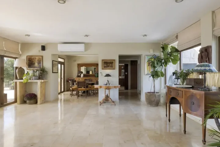 5-bedroom villa for rent 508 m² in Limassol, Parekklisia