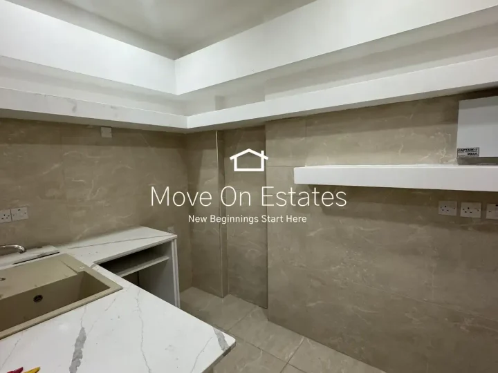 Trading area 60 m² for rent in Larnaca, Larnaka - Skala