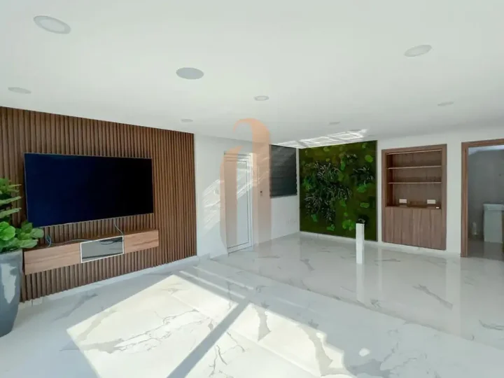 Office 125 m² for rent in Limassol, Agios Tychon Tourist Area