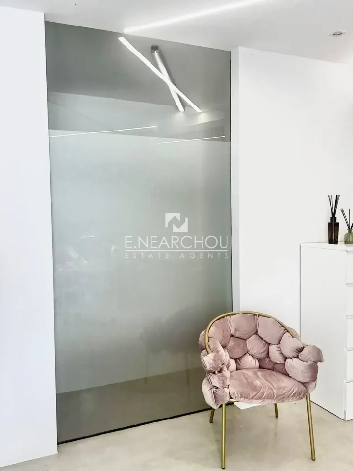 Office 120 m² for rent in Limassol, Germasogeia