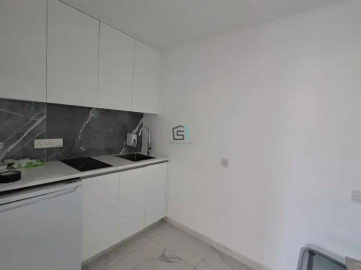 Office 120 m² for rent in Limassol, Limassol - Agia Zoni