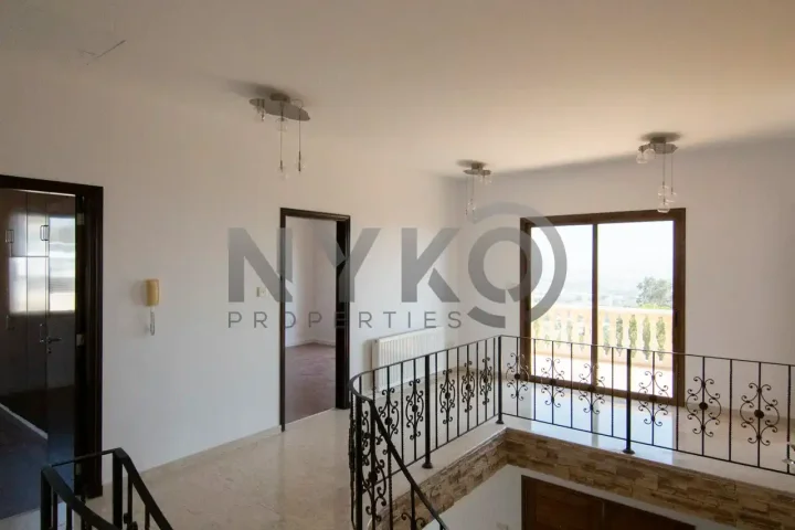 Detached house for rent 300 m² in Limassol, Parekklisia