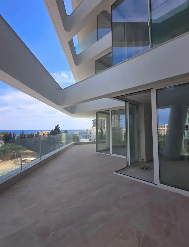 Apartments for rent 216 m² in Limassol, Mouttagiaka Tourist Area