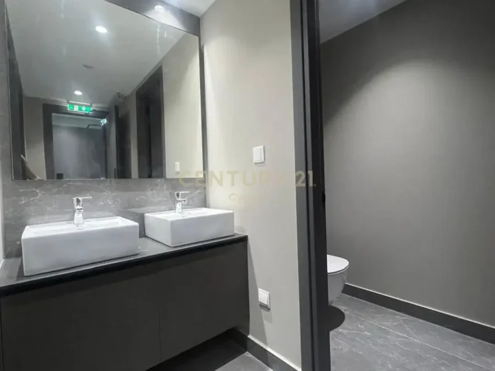 Commercial properties 500 m² for rent in Limassol, Limassol - Agios Nicolaos