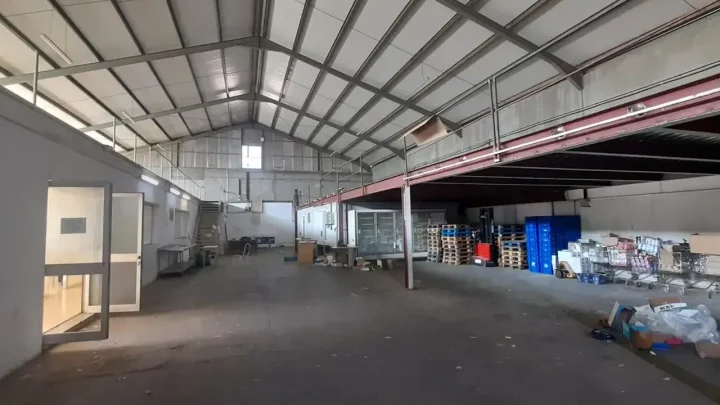 Warehouse 930 m² for rent in Nicosia, Palouriotissa