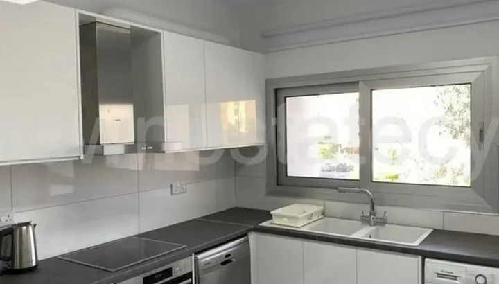 3-bedroom apartments for rent 140 m² in Limassol, Germasogeia Tourist Area
