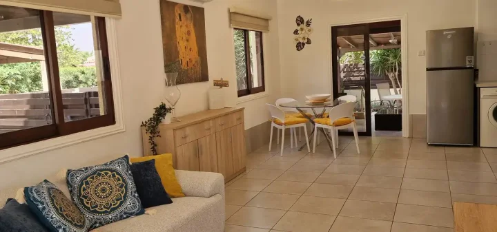 2-bedroom semi-detached house for rent 90 m² in Larnaca, Oroklini Tourist Area