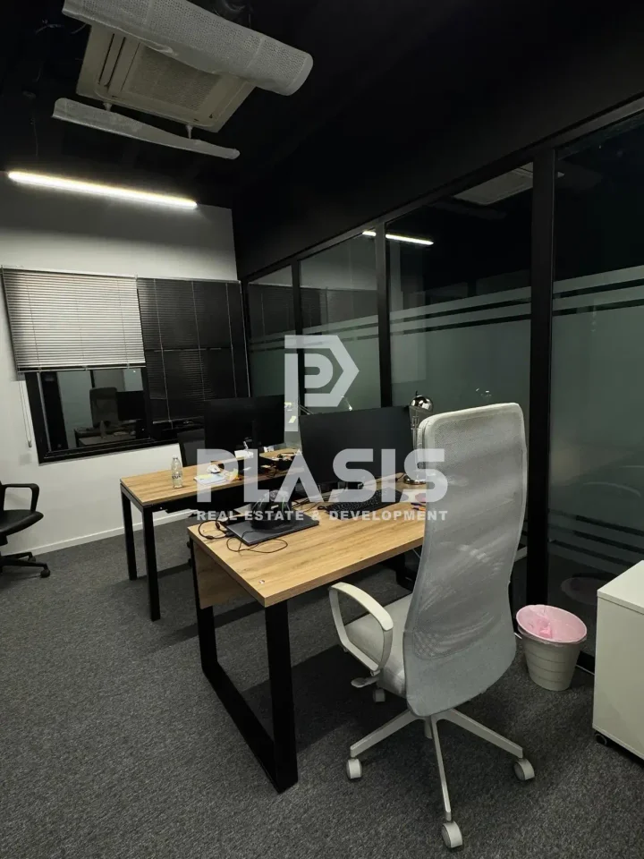 Office 307 m² for rent in Limassol, Limassol - Agia Napa