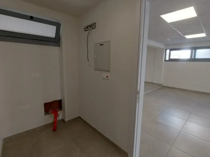 Commercial properties 120 m² for rent in Nicosia, Agioi Omologites