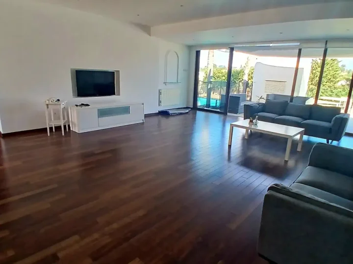 Residential properties for rent 300 m² in Nicosia, Latsia - Agios Georgios