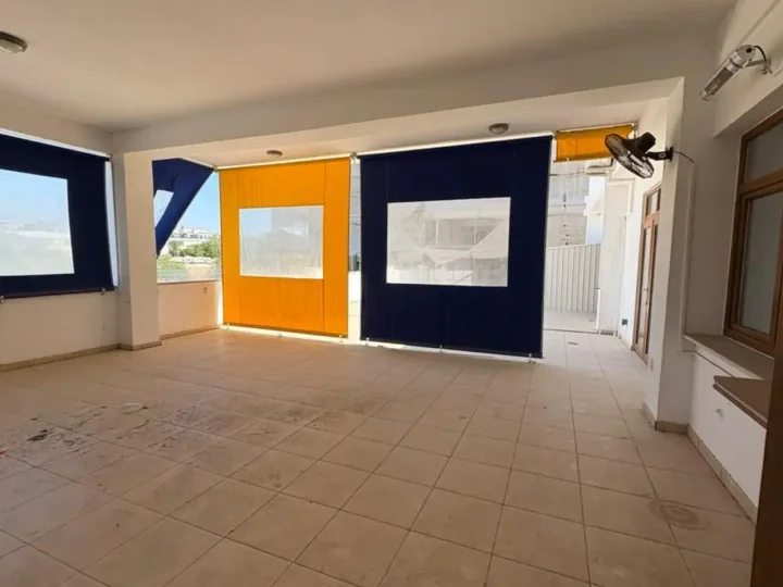 Office 380 m² for rent in Limassol, Limassol - Linopetra