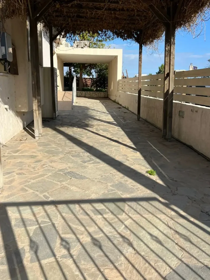 Semi-detached house for rent 325 m² in Limassol, Agios Athanasios