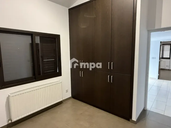 Detached house for rent 220 m² in Nicosia, Strovolos - Stavros
