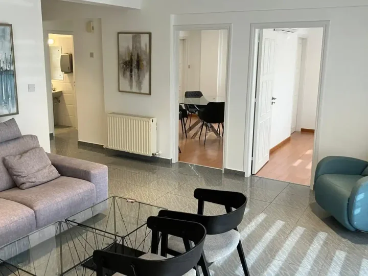 Office 120 m² for rent in Limassol, Limassol - Petrou Kai Pavlou
