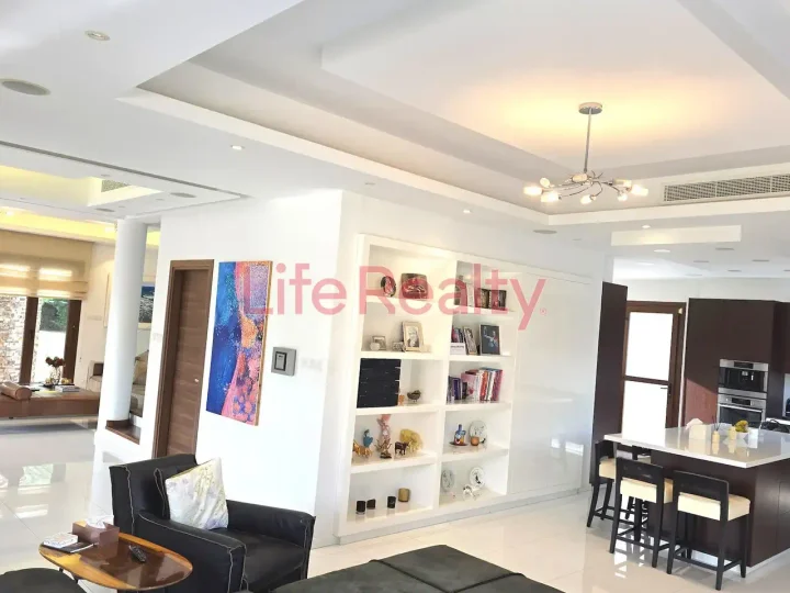 Detached house for rent 480 m² in Limassol, Apesia