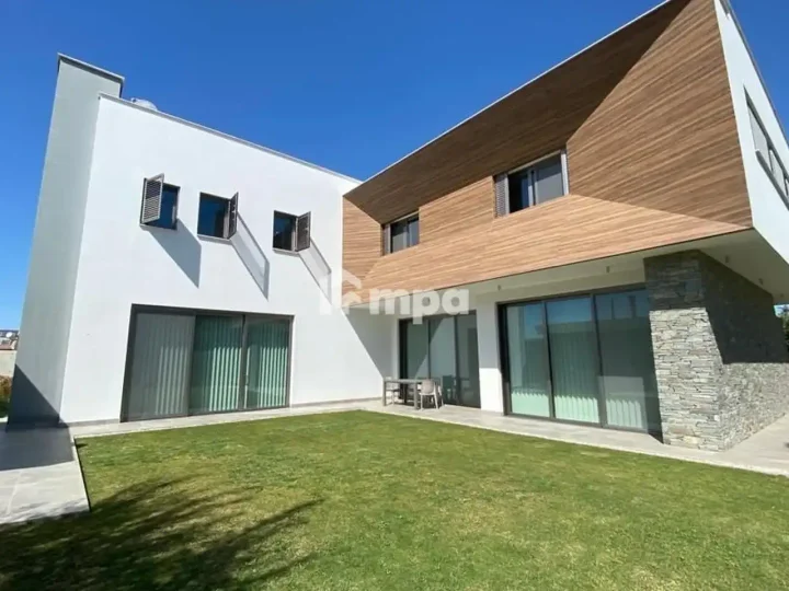 Μονοκατοικία προς ενοικίαση 300 μ² στην τοποθεσία Nicosia, Latsia - Agios Eleftherios
