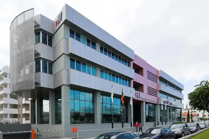 Office 582 m² for rent in Limassol, Limassol - Agia Zoni