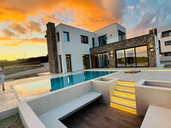 3-bedroom villa for rent 190 m² in Limassol, Agios Tychon