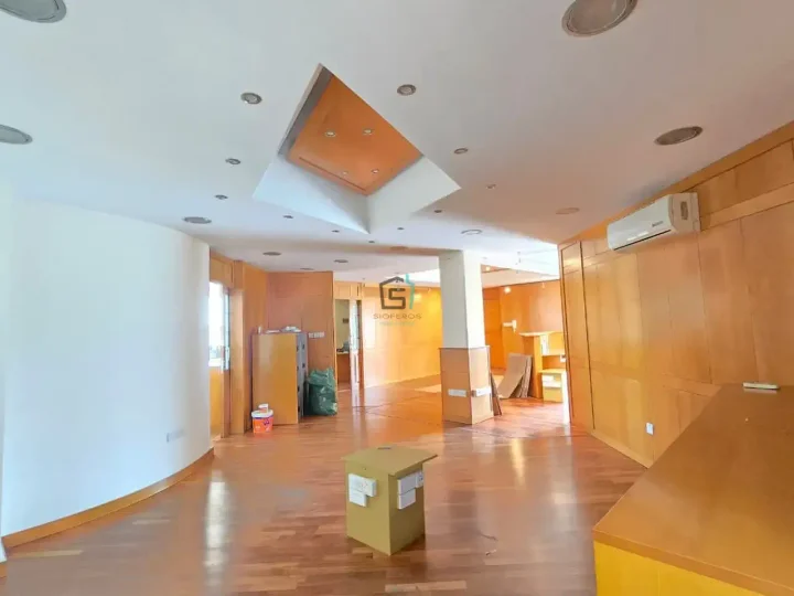 Office 200 m² for rent in Limassol, Limassol - Agios Nektarios