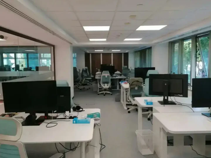 Office 582 m² for rent in Limassol, Limassol - Agia Zoni