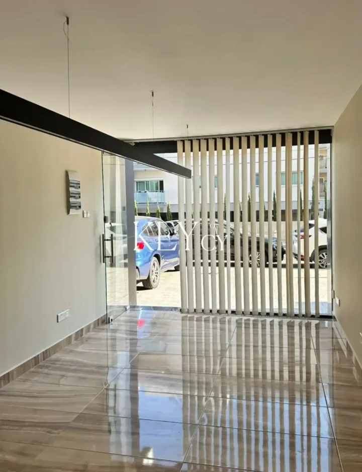 Office 100 m² for rent in Limassol, Potamos Germasogeias