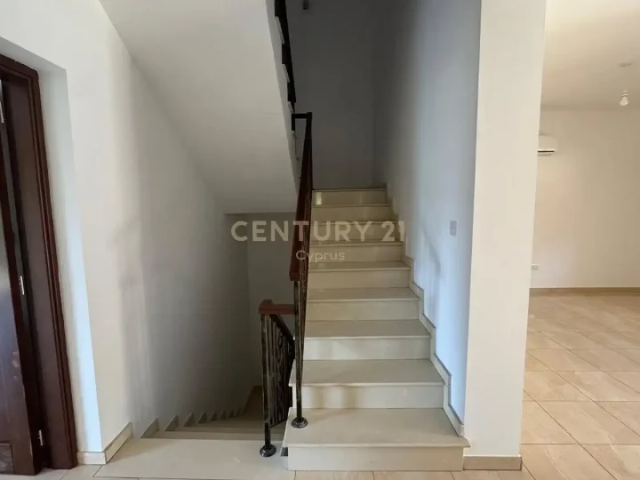 3-bedroom detached house for rent 180 m² in Limassol, Agios Athanasios