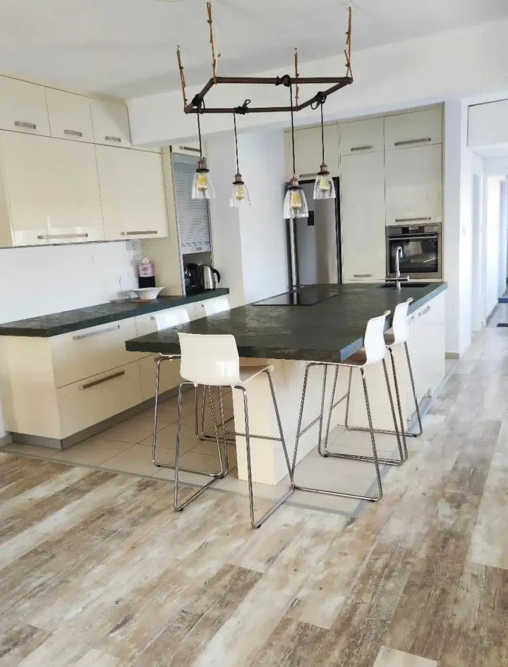3-bedroom apartments for rent 200 m² in Limassol, Germasogeia Tourist Area