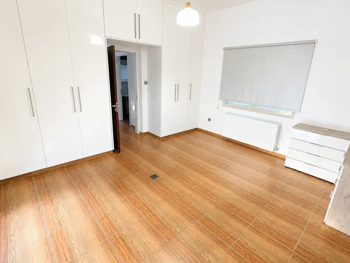 Villa for rent 360 m² in Paphos, Marathounta